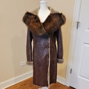 Luxurious Brown Fur-Trimmed Women's Coat, sheep skin, size Small, new never worn